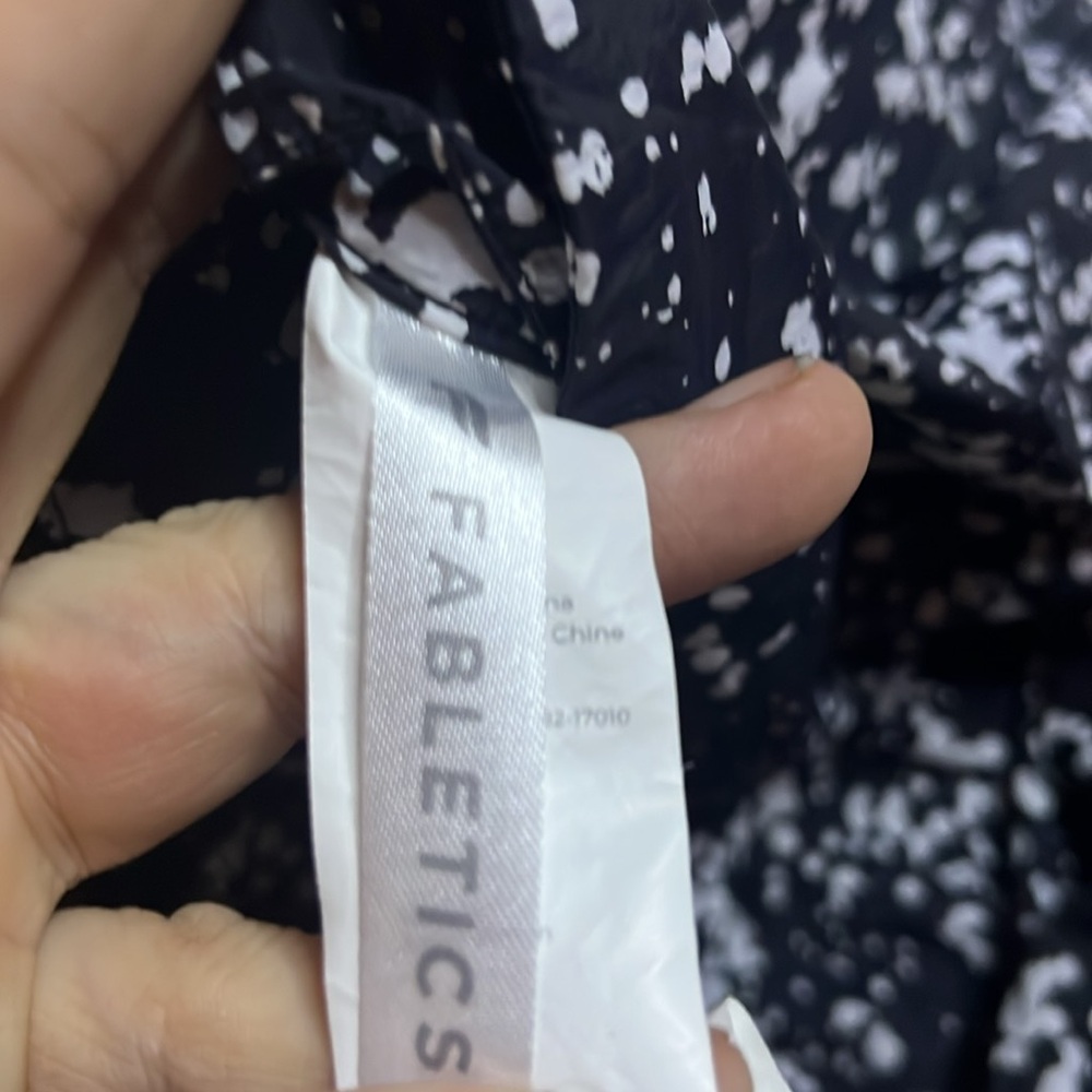 Fabletics Lightweight Jacket - Picture 9 of 12
